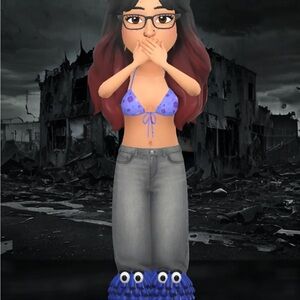 Meet your Posher, Emilie